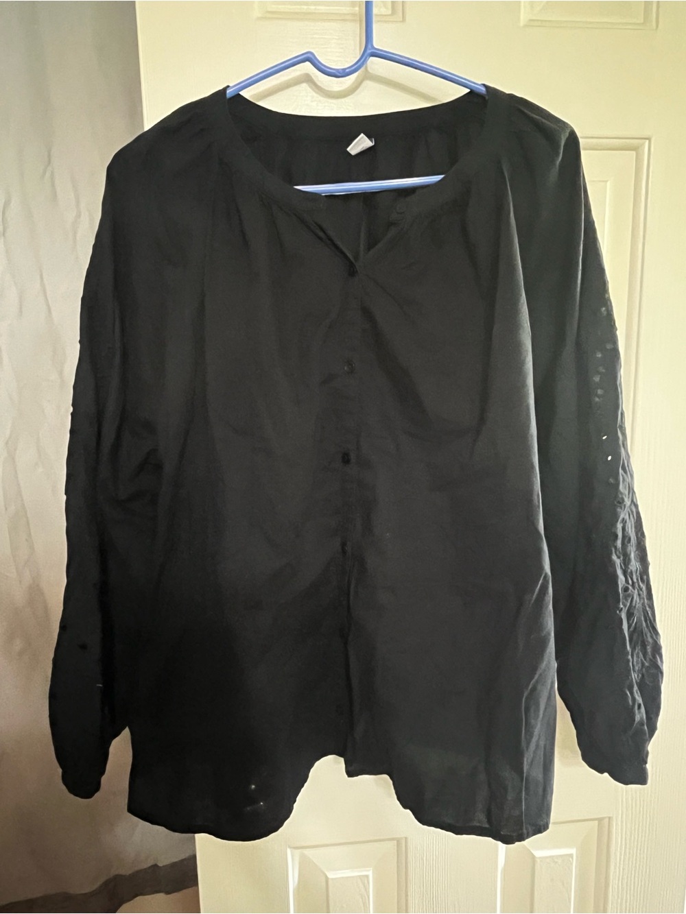 Old Navy Black Button-Up Top xl